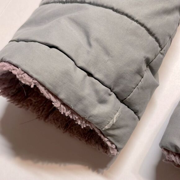 North Face Girls reversible winter jacket, gray/mauve Size L (14-16) - Picture 8 of 8